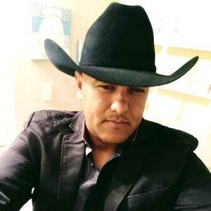 Meet your Posher, Javier